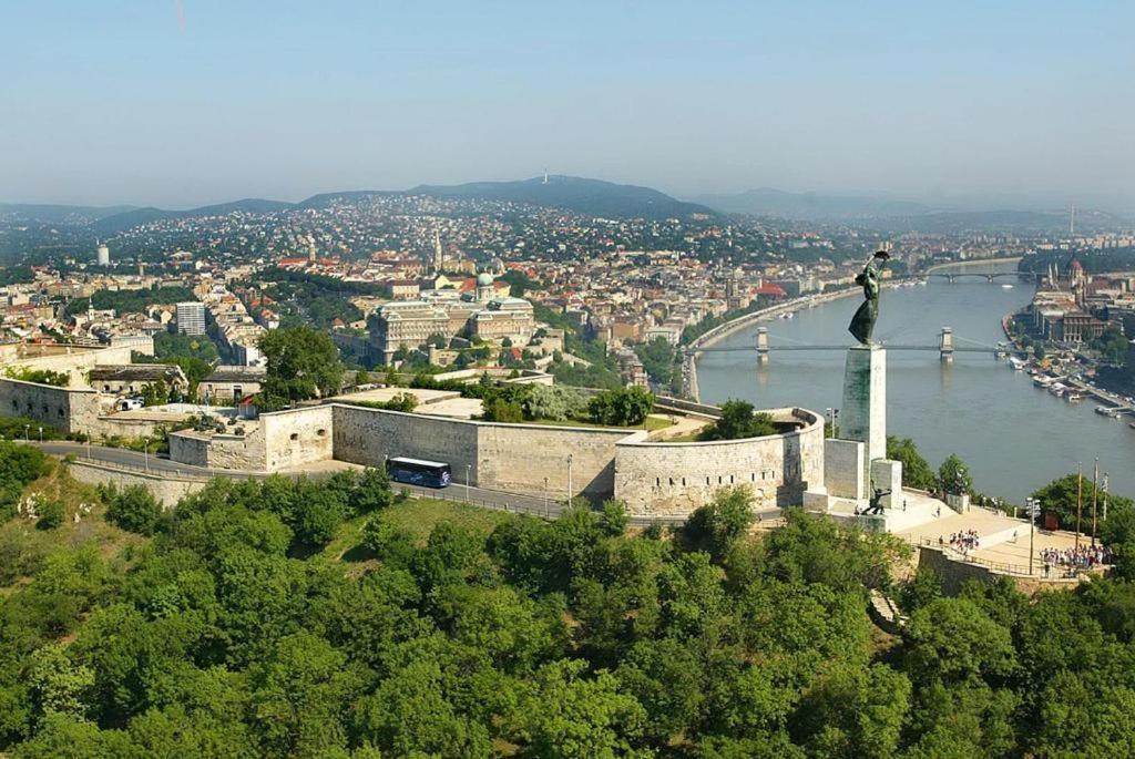 Deak Apartment Budapest Eksteriør billede