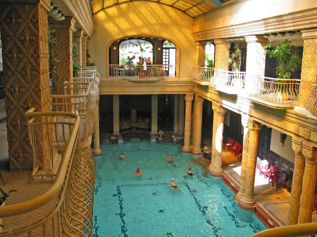 Deak Apartment Budapest Eksteriør billede