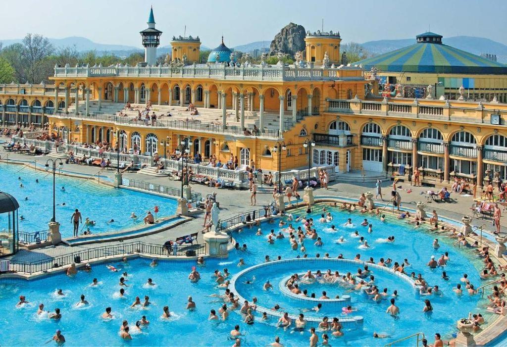 Deak Apartment Budapest Eksteriør billede